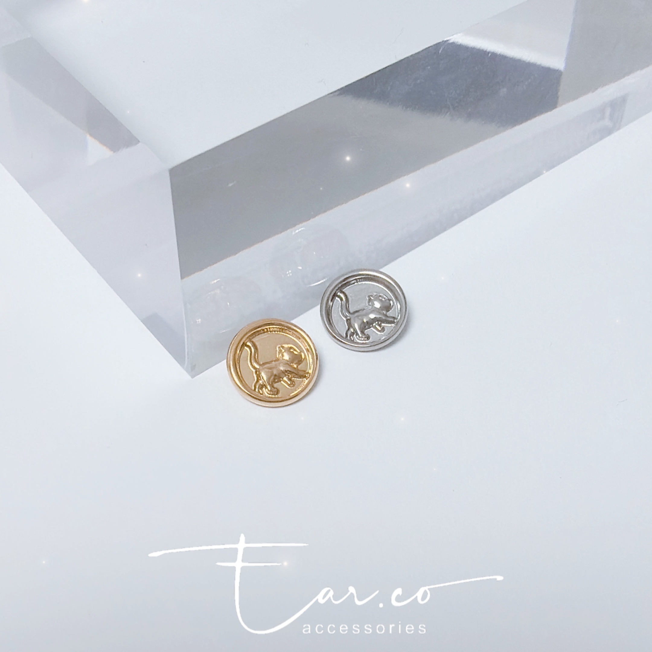 走路貓咪鈕扣平頭耳門/耳珠/耳骨釘 [G23 Titanium]