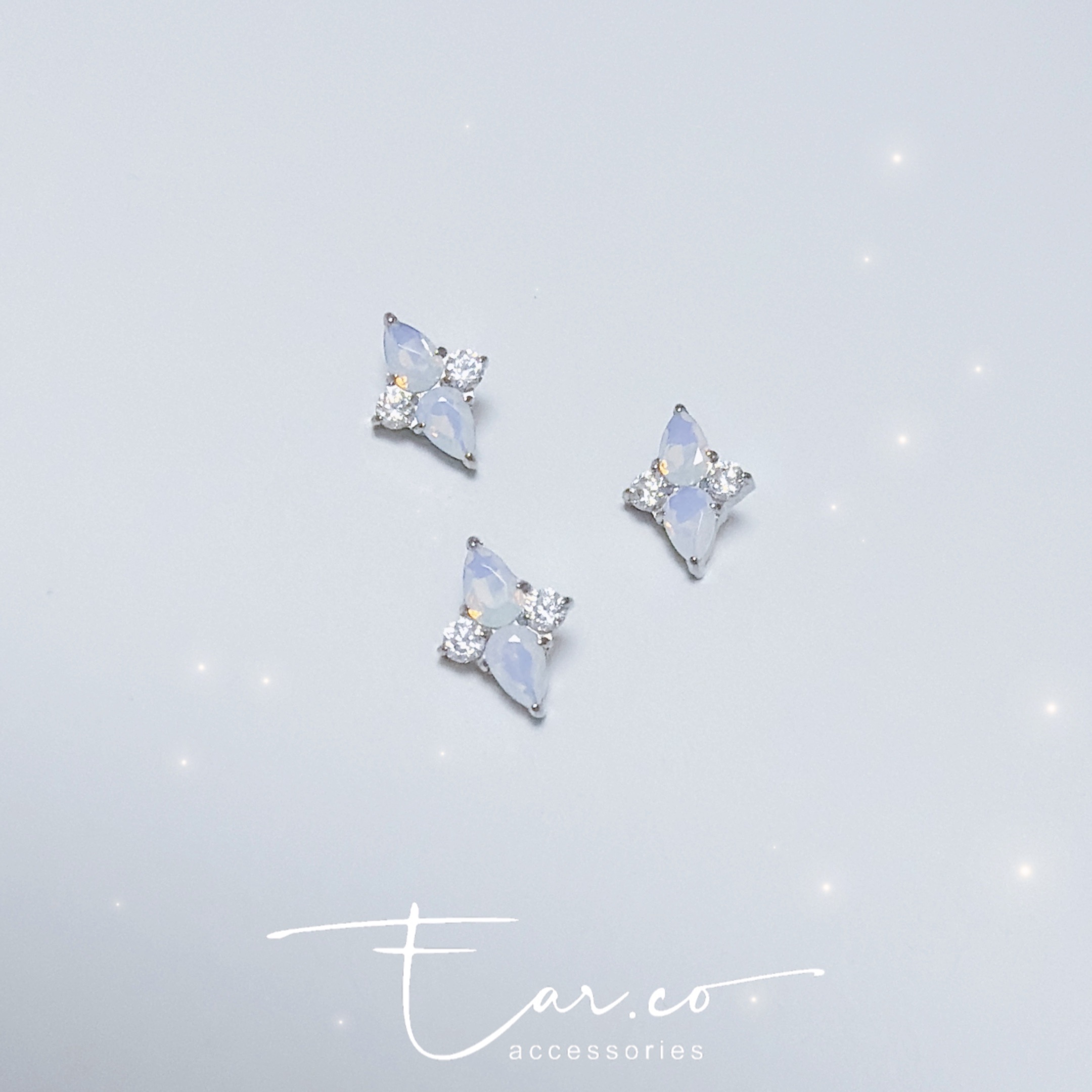 半透奶白閃石小菱形平頭耳門/耳珠/耳骨釘 [G23 Titanium]