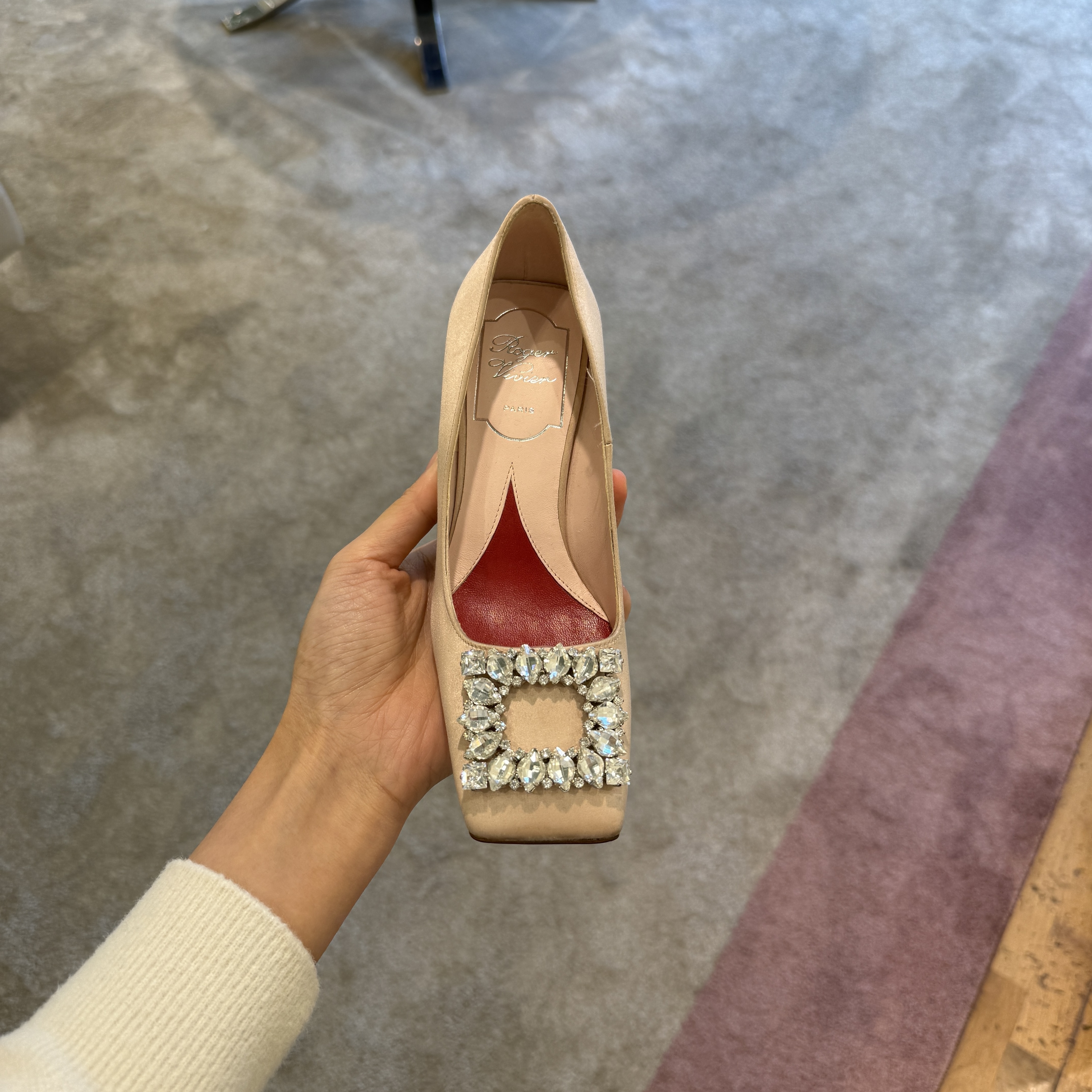 Roger Vivier RV Crystal strass Satin crystal heels Nude