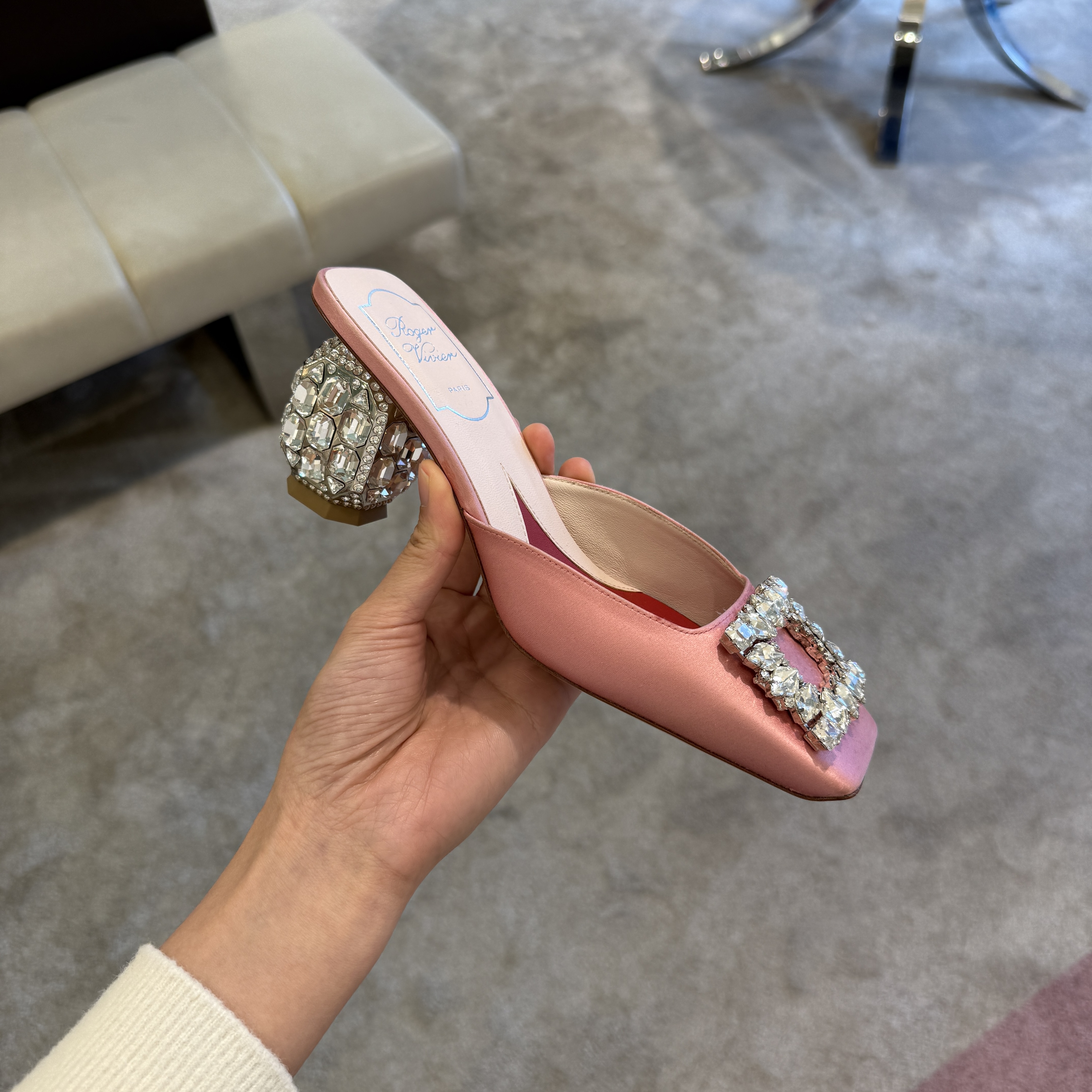 Roger Vivier RV Crystal strass Satin crystal Mules pink