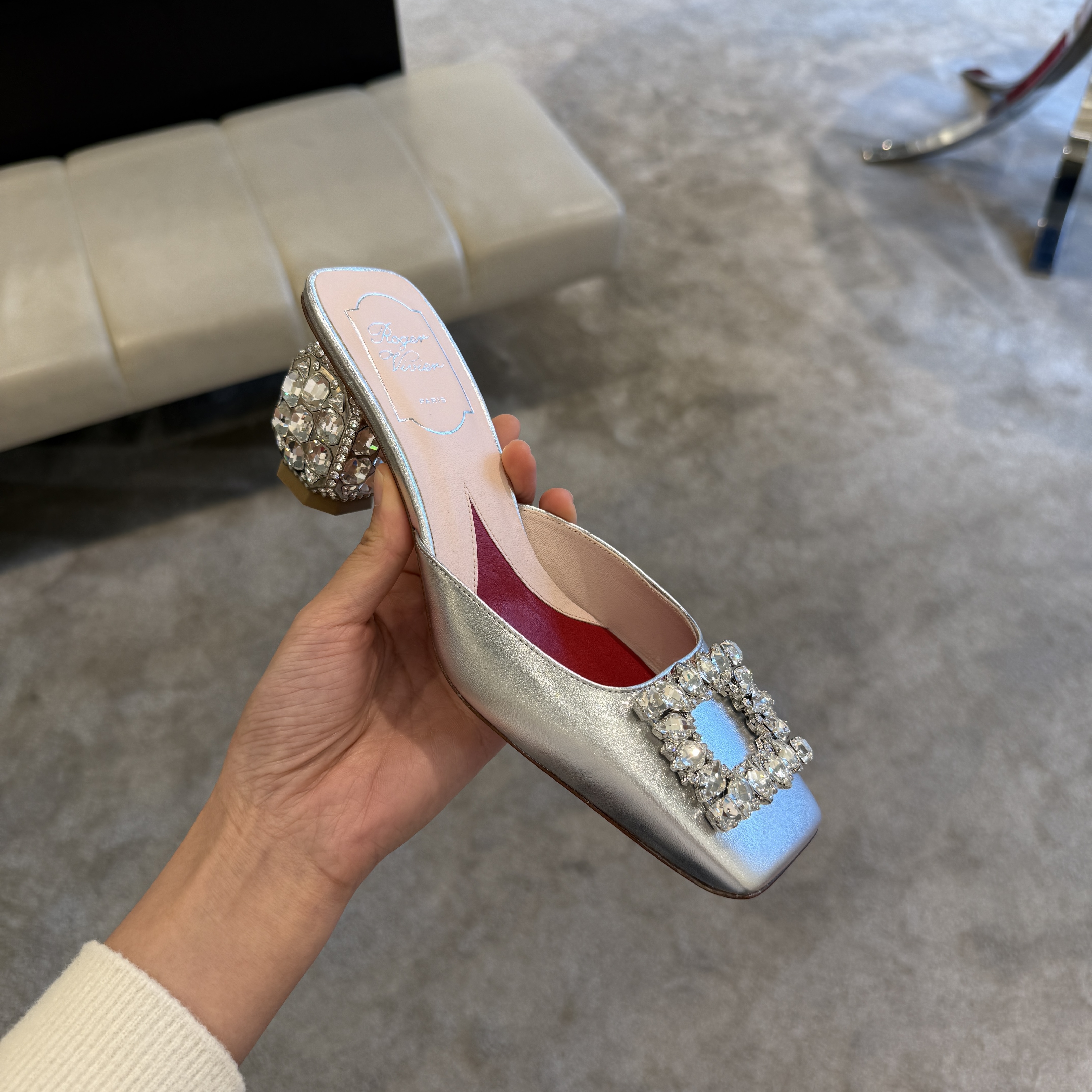 Roger Vivier RV Crystal strass Satin crystal Mules silver