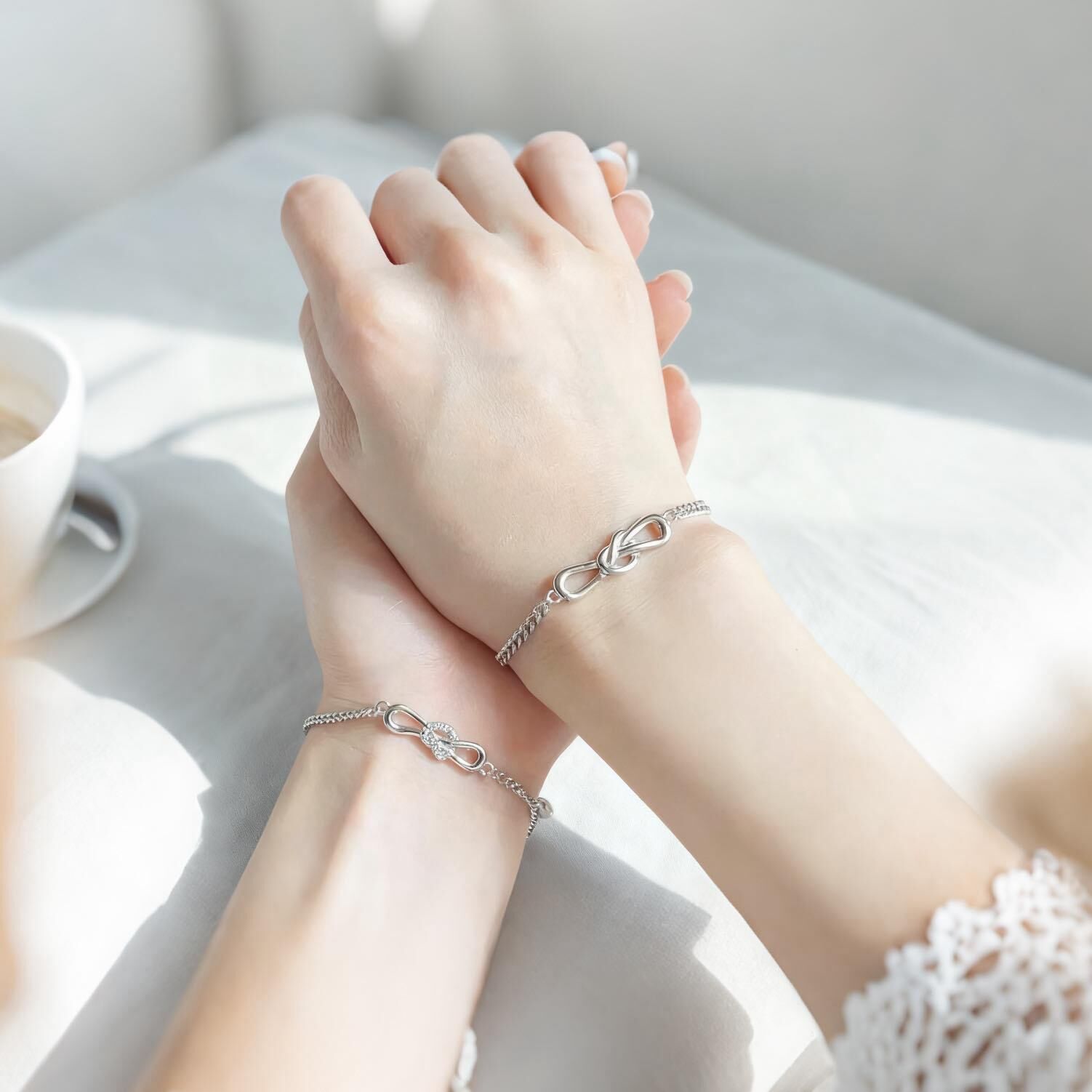 「同心結 · 莫比烏斯 ♾️」情侶手鏈 | S925純銀 | 免費刻字