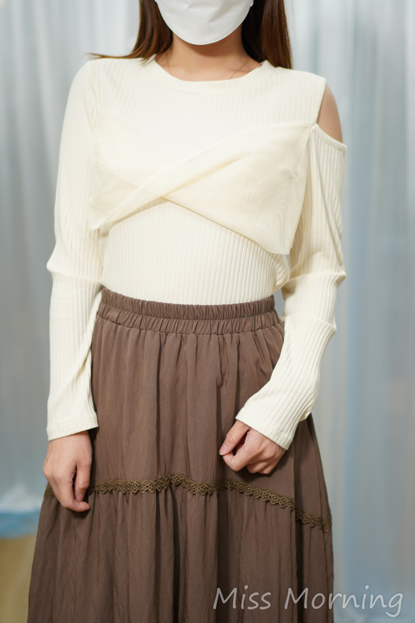 彈彈彈露單肩上衣(14892)