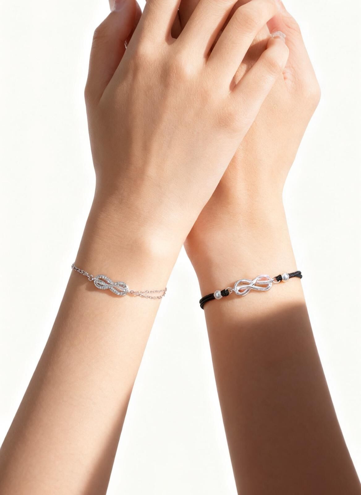 「莫比烏斯♾️」情侶手鏈 | S925純銀 | 免費刻字