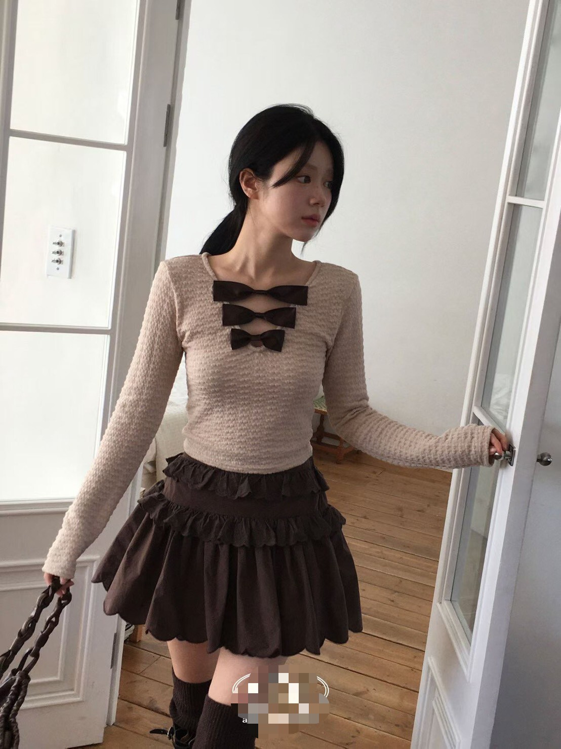 蝴蝶結裝飾領長袖上衣