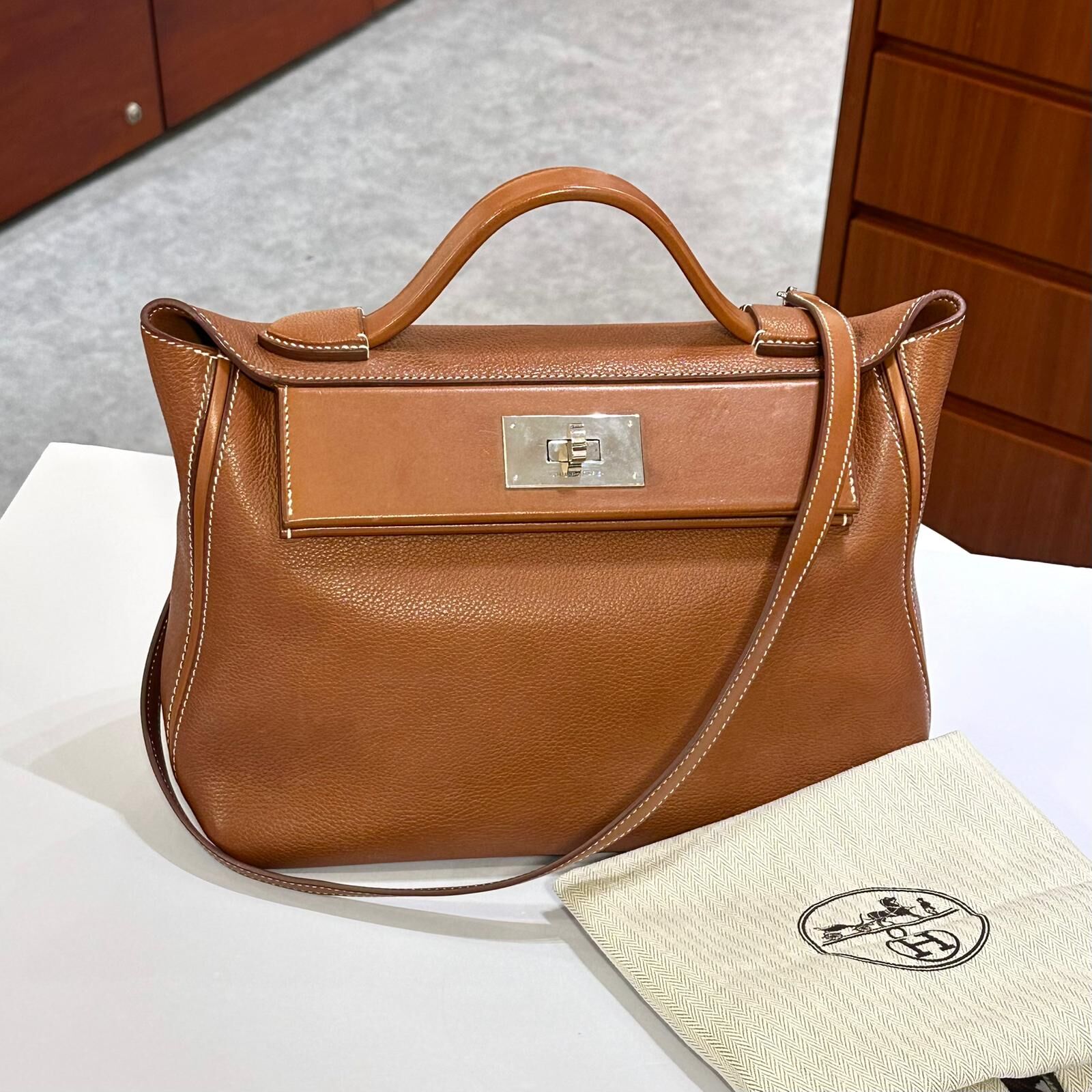 95%NEW二手HERMES24/24 29 金棕色 銀扣 馬鞍皮 H082153CPAI D刻 PHW #兩年免費保養 #香榭站正品
