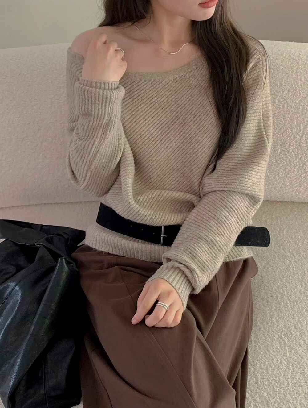 韓國grace muse授權 迷人輪廓單肩斜領混羊毛針織衫