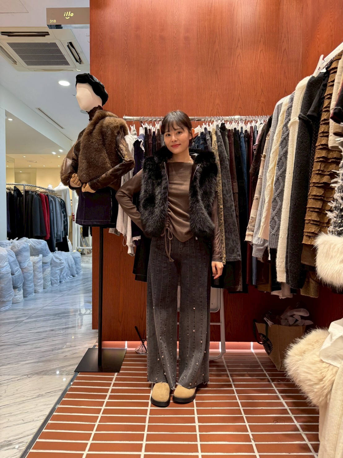 IO5150 毛毛連帽背心外套