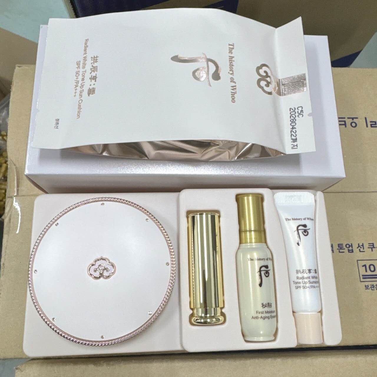 【預購】LL081758 The Whoo 后 拱辰享雪美白防曬氣墊套裝