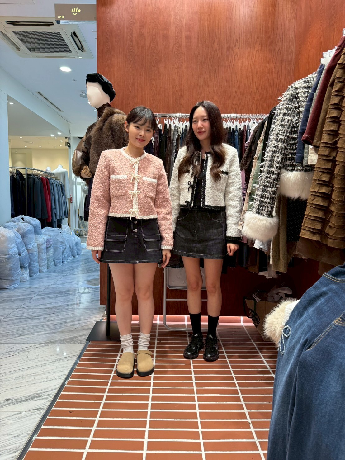 IO5149 蝴蝶結撞色邊外套