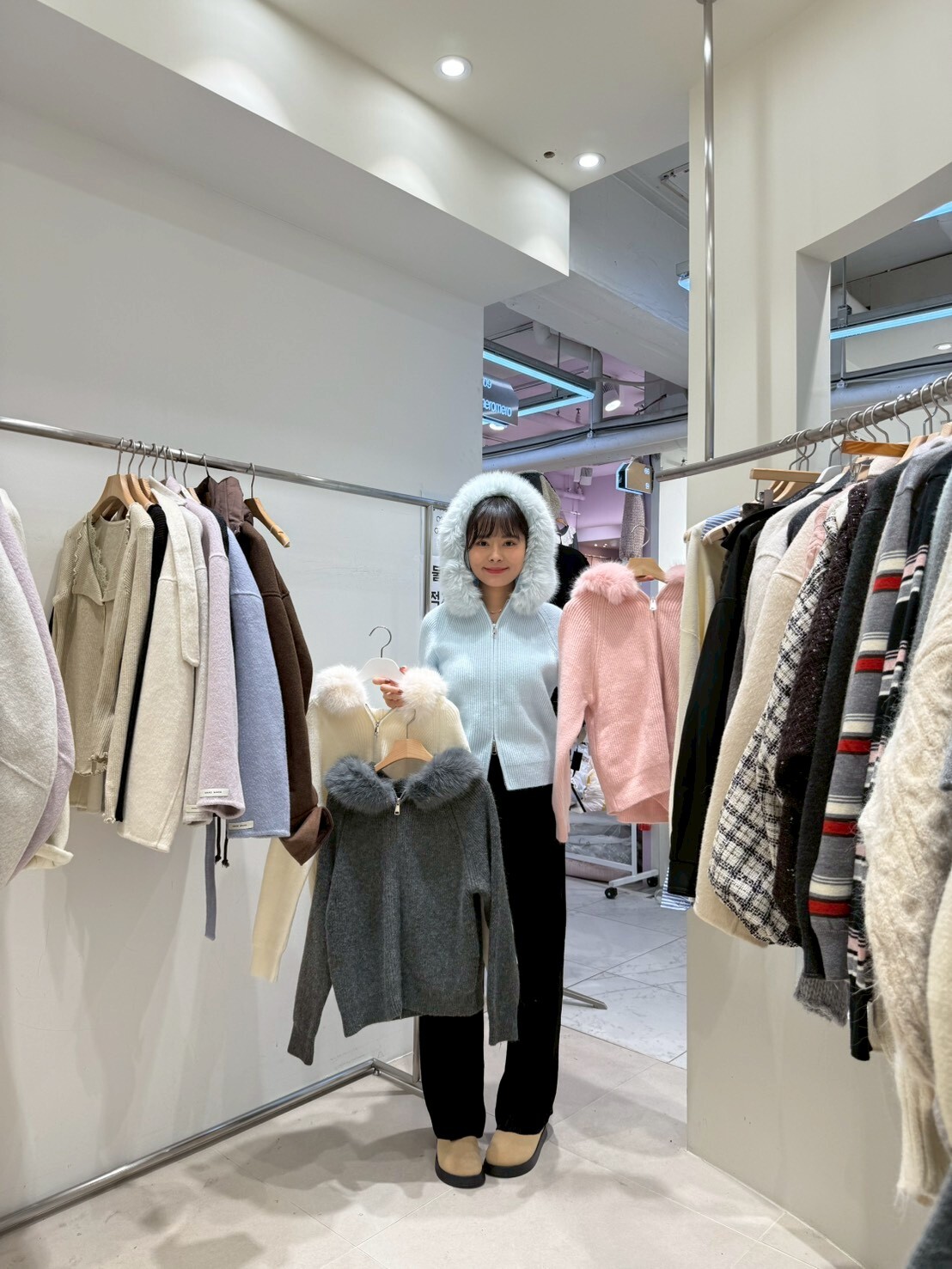 HU5102 毛毛領連帽暗直紋拉鏈外套