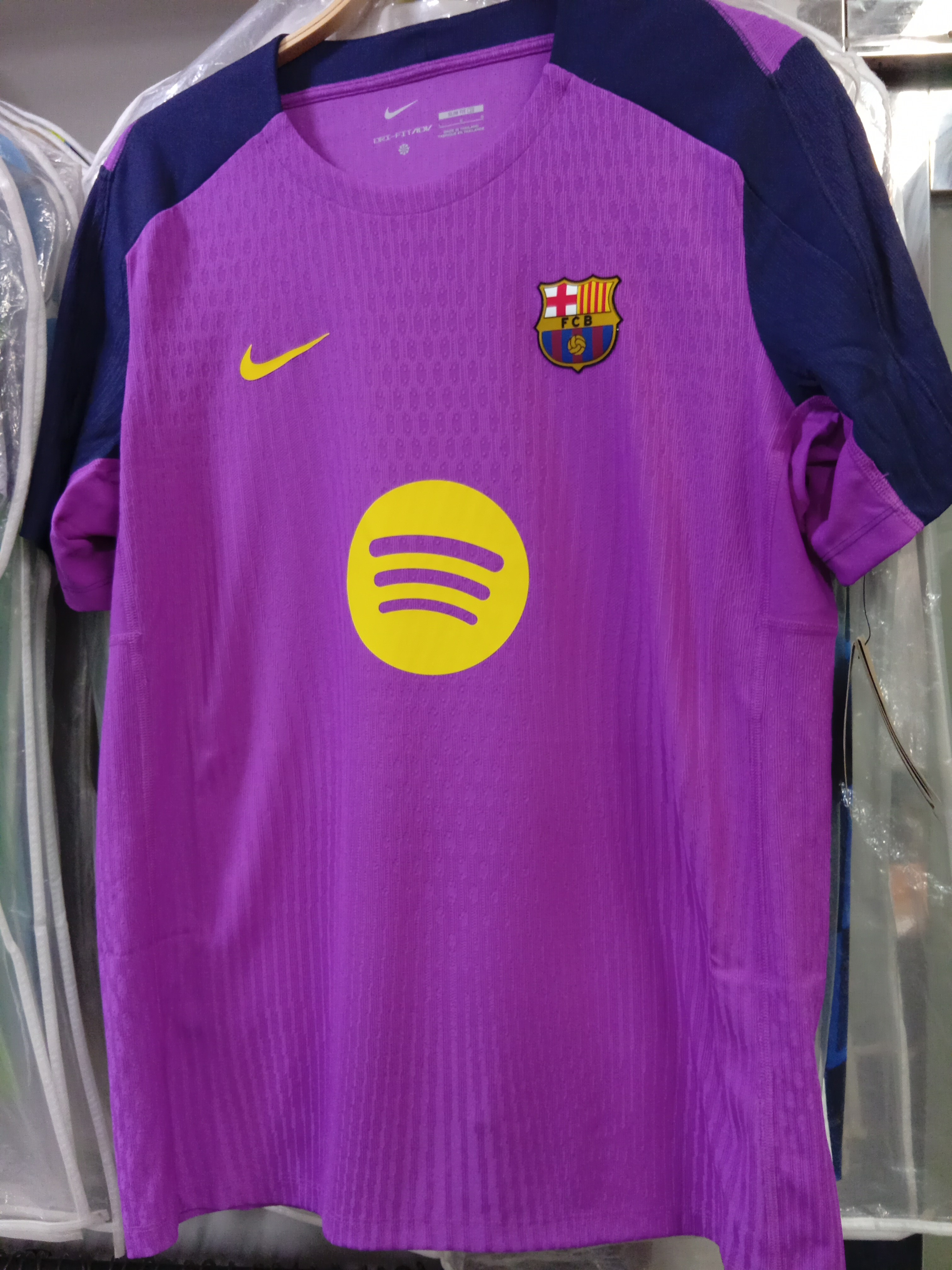 25-26巴塞隆拿球員版訓練球衣