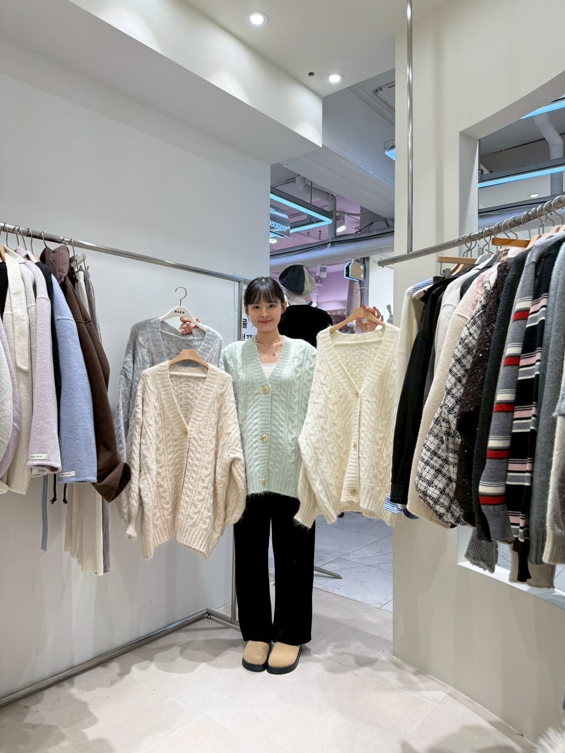 HU5101 麻花針織紋V領外套