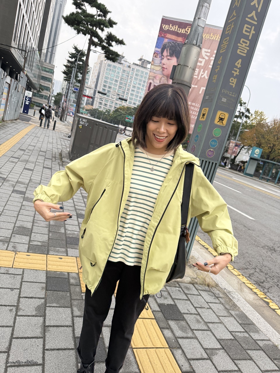 正韓Outdoor寬鬆休閒防潑水連帽外 (黃)