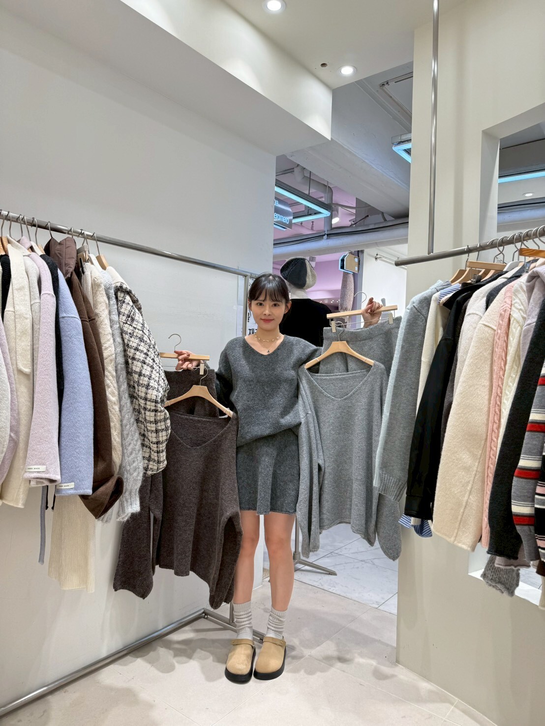 HU5115 V領長袖上衣橡筋腰短裙套裝