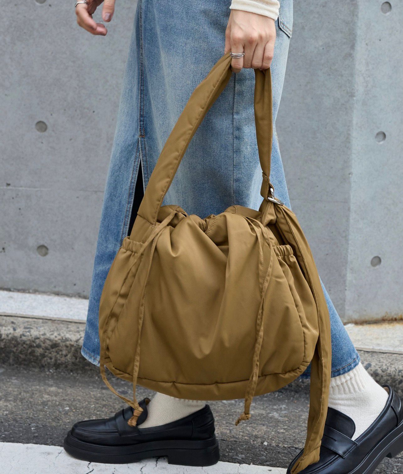 【預購】JN110106 Mono Mart 多功能加厚蓬鬆抽繩單肩包