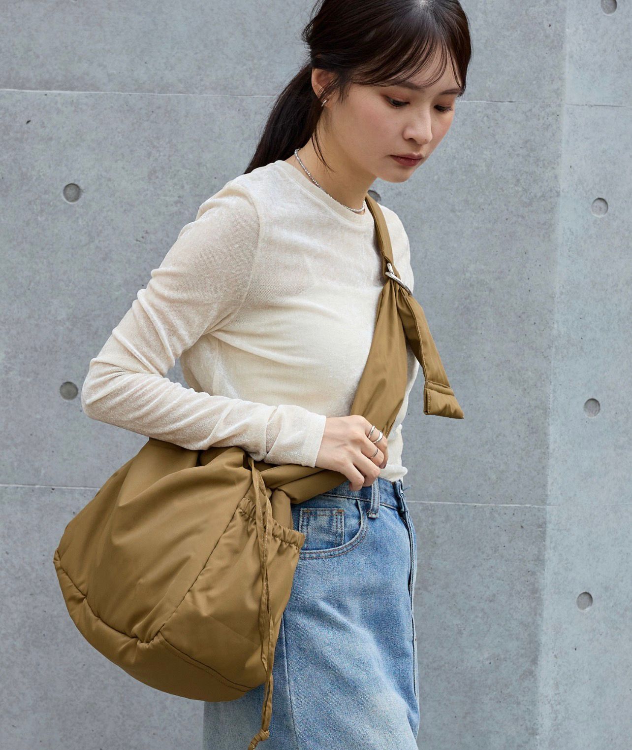 【預購】JN110106 Mono Mart 多功能加厚蓬鬆抽繩單肩包