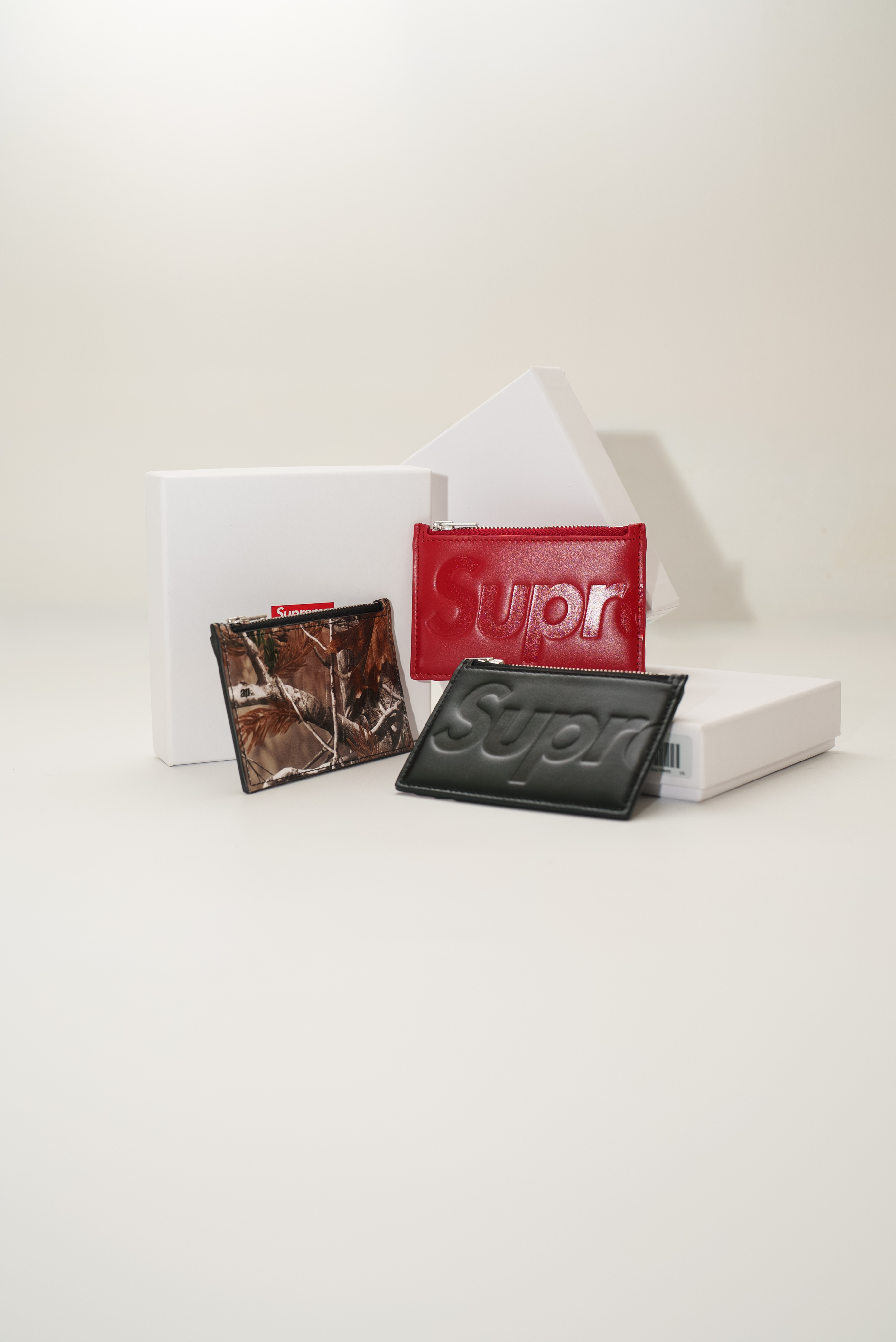 【Focus Store】現貨秒發 Supreme FW25 Week8 Leather Zip Card Holder 皮革拉鍊卡包 三色