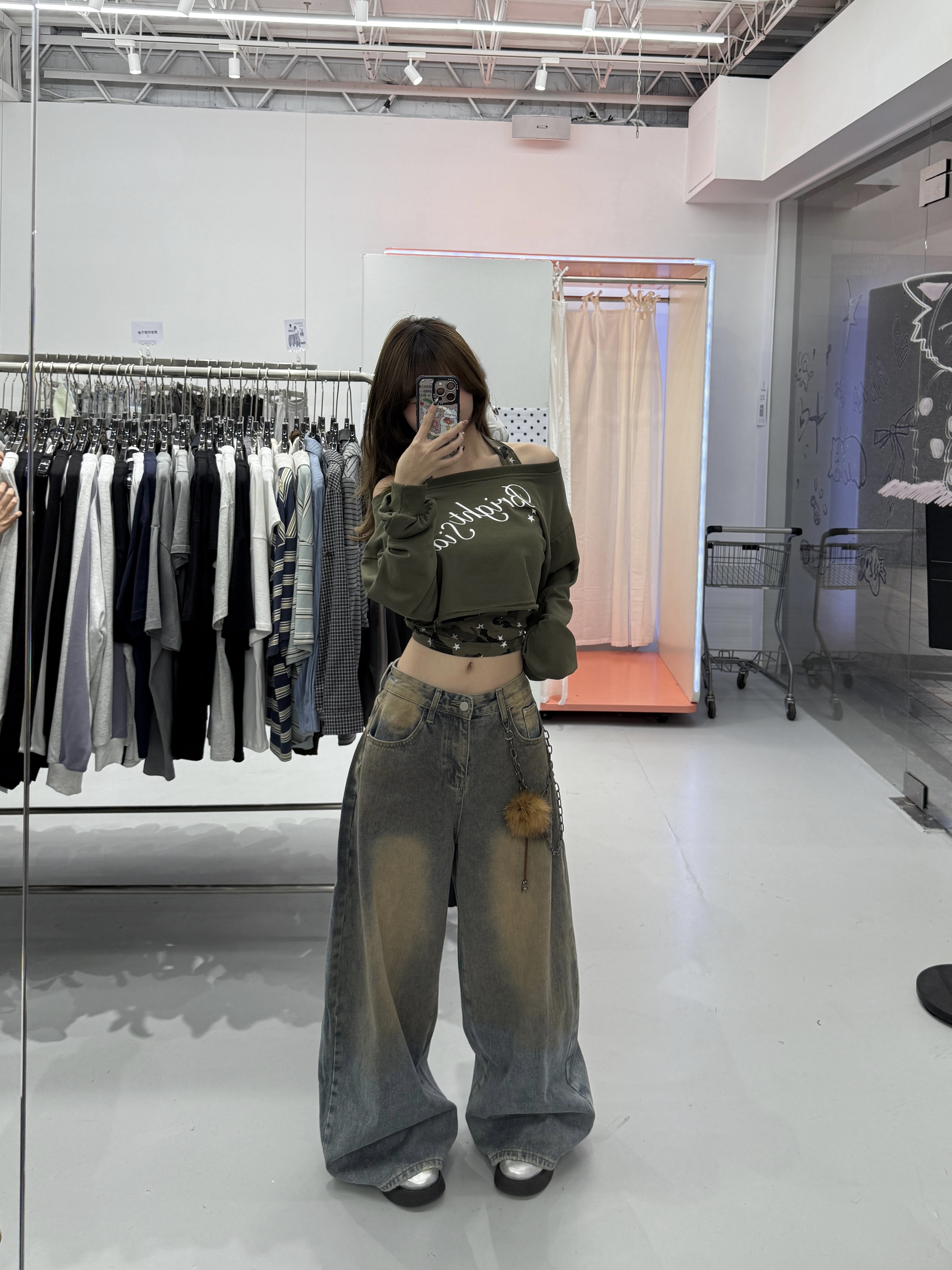 髒髒牛仔寬褲附毛球褲鏈