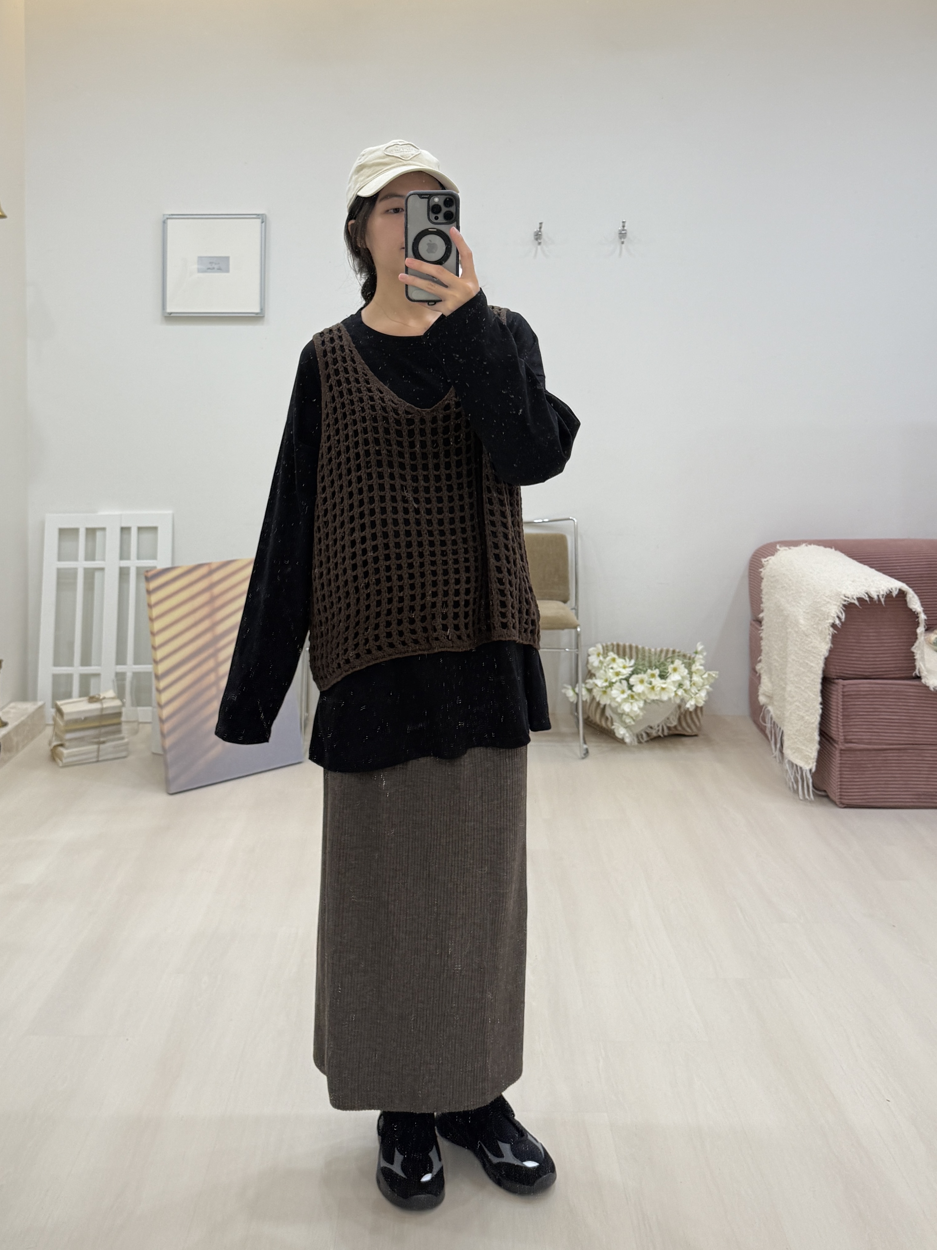 v領針織洞洞背心*2色