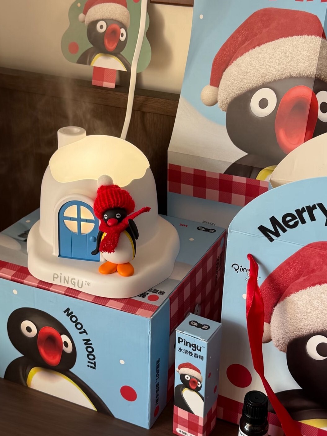 正版授權 PINGU 企鵝家族 雪屋造型 加濕器