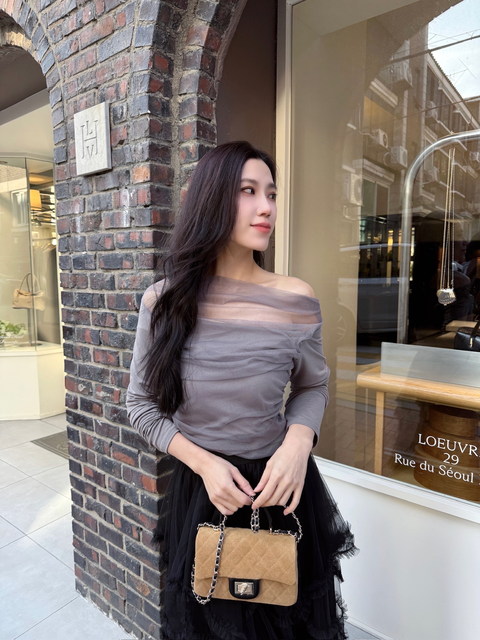 一字領透紗棉料長袖上衣