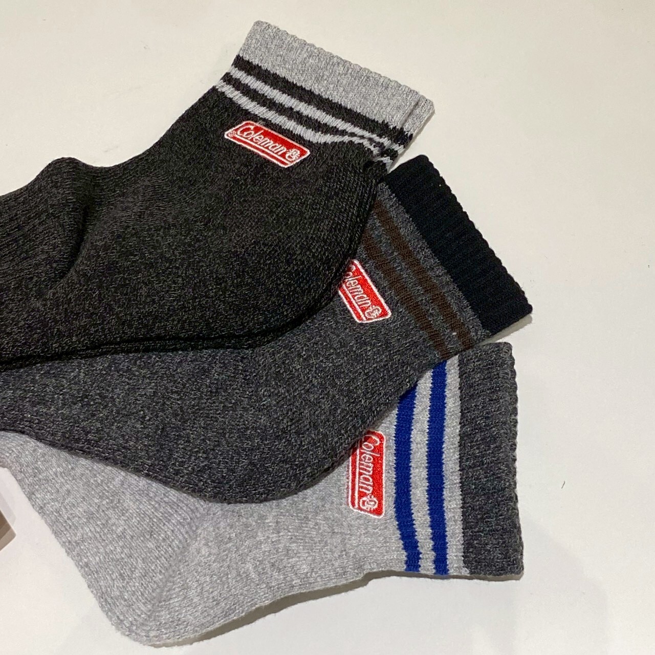 Coleman 標誌刺繡線條短襪 M-PB-COL-215