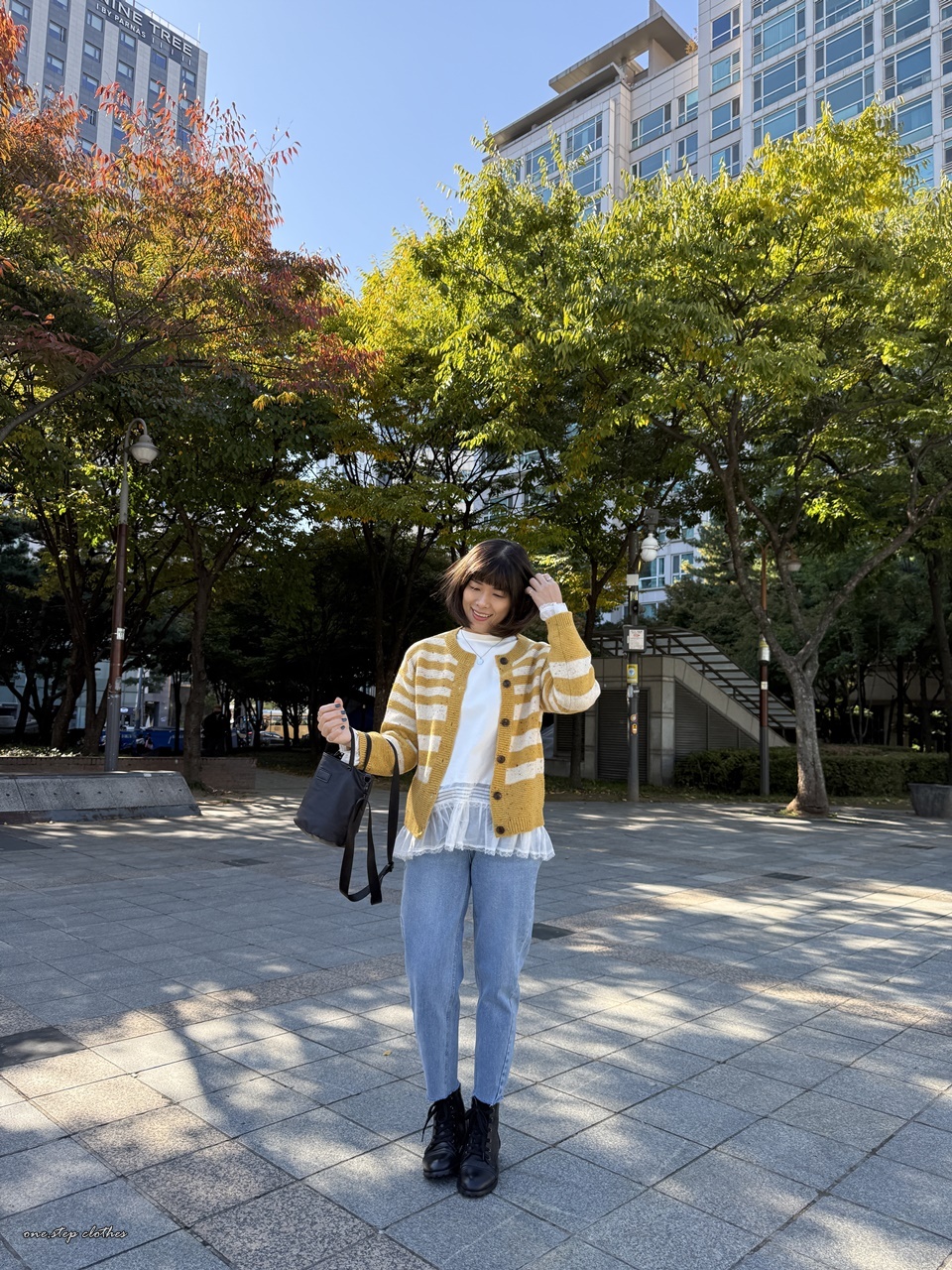 正韓檸檬黃彩色小點針織外套