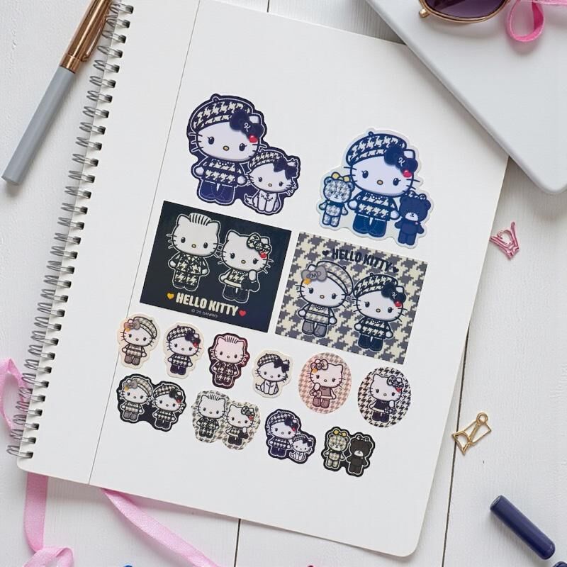 25182-KT Sanrio Hello Kitty 黑白少女孖妹造型 貼紙套裝 #JP-SJ25-282987