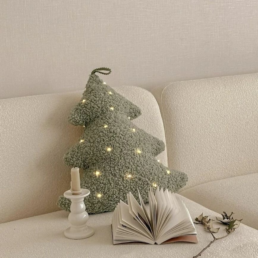 《6363》毛絨聖誕樹抱枕(附燈串)