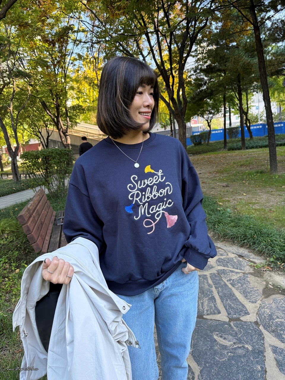 正韓SWEET流蘇刺繡字母T (藍)