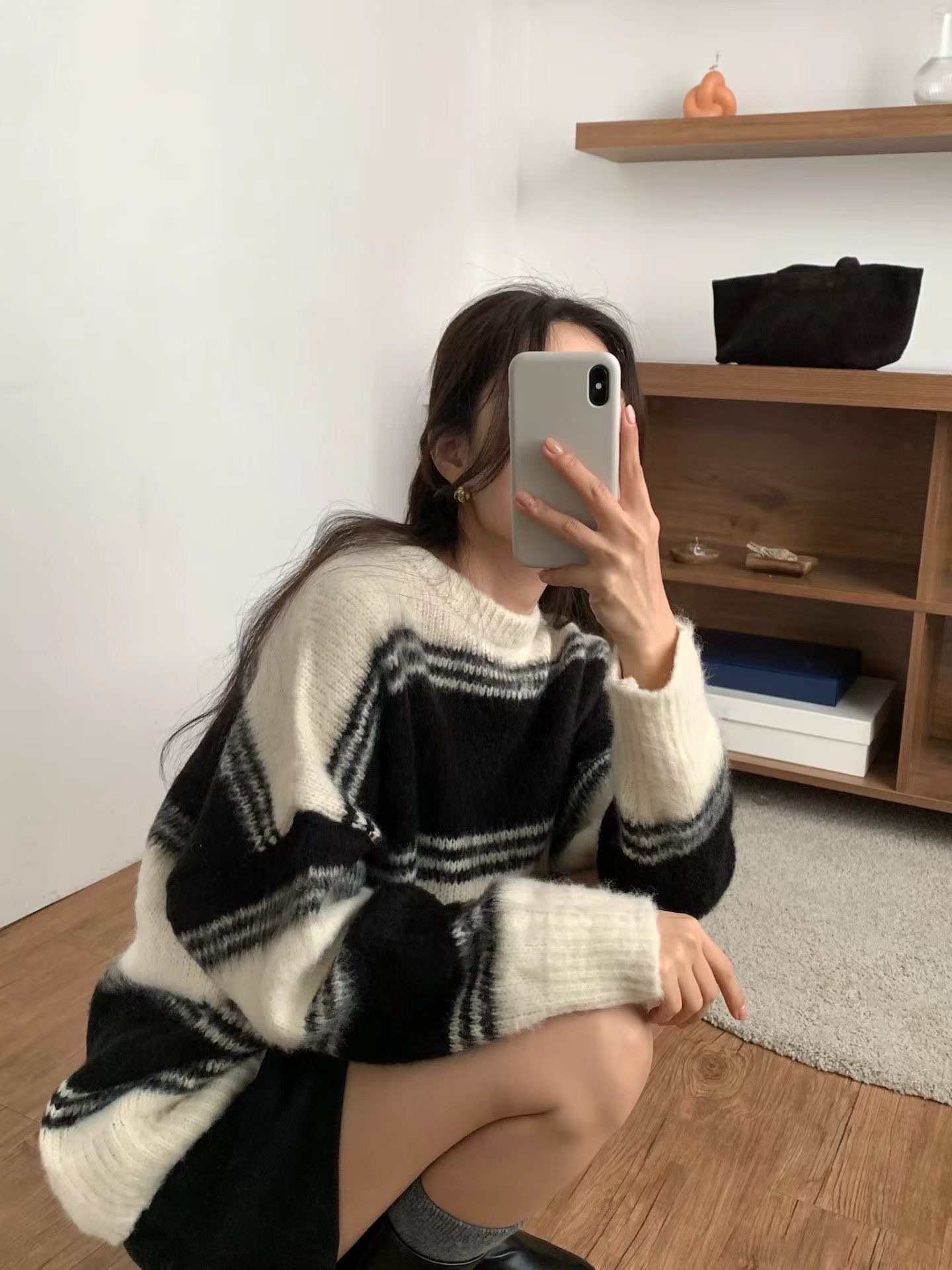 Bunny brush loose strips knit