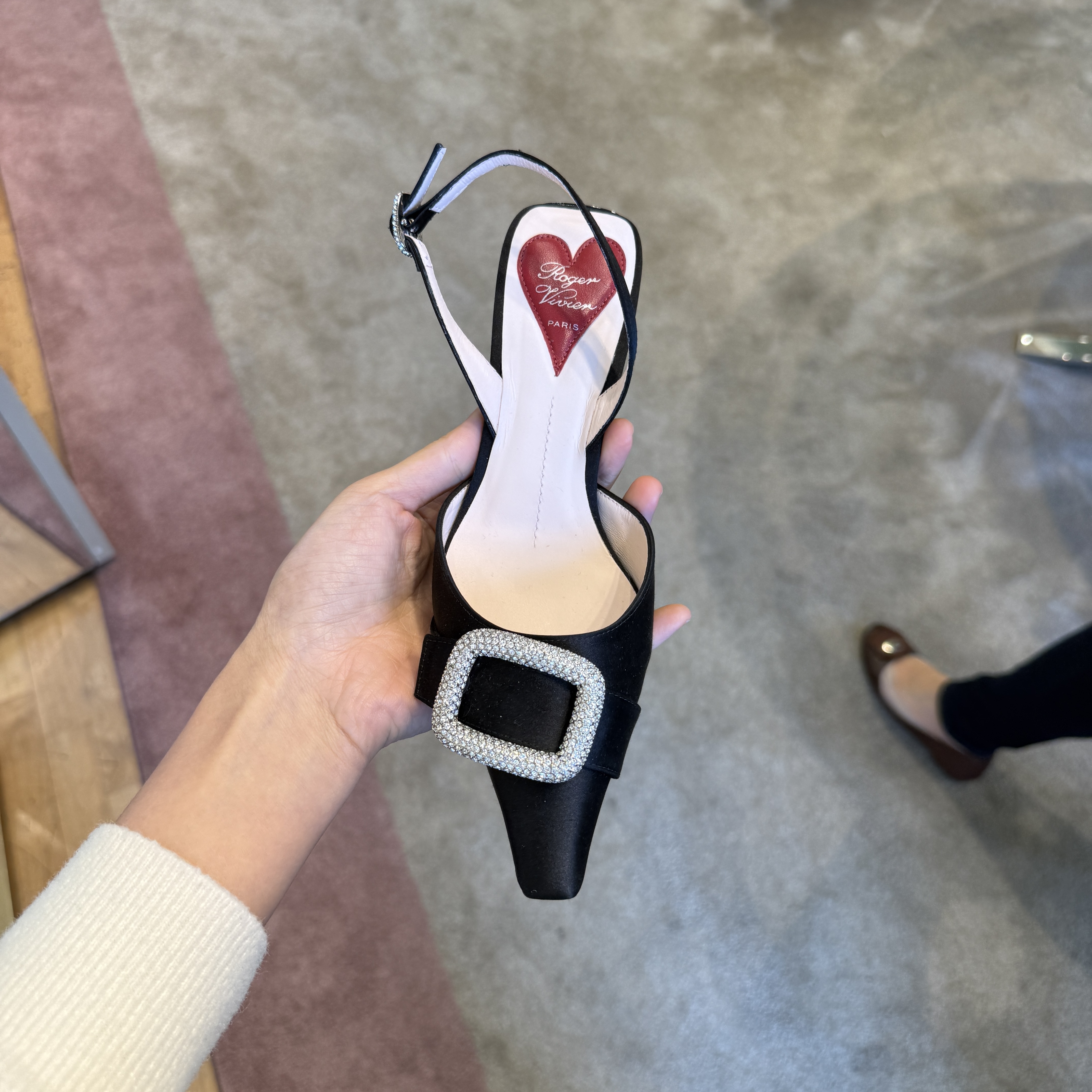 Roger Vivier RV Dorsay Buckle-Embellished Satin Slingback Pumps black