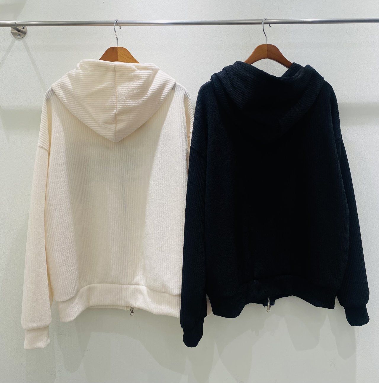 英文字連帽拉鍊外套 UNSTANDARD-138JK