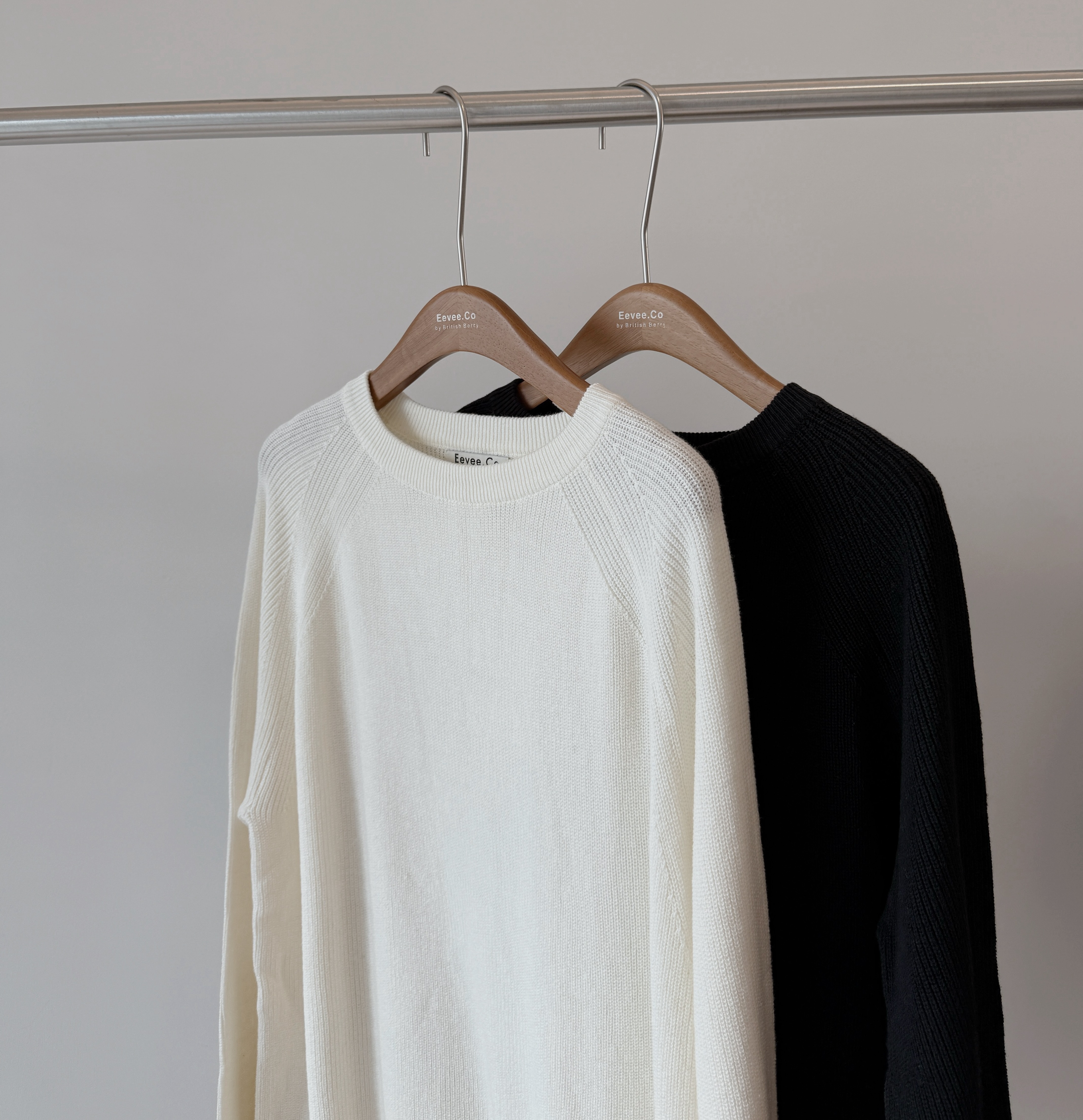 現貨 7138 極顯瘦版型！圓領線衫