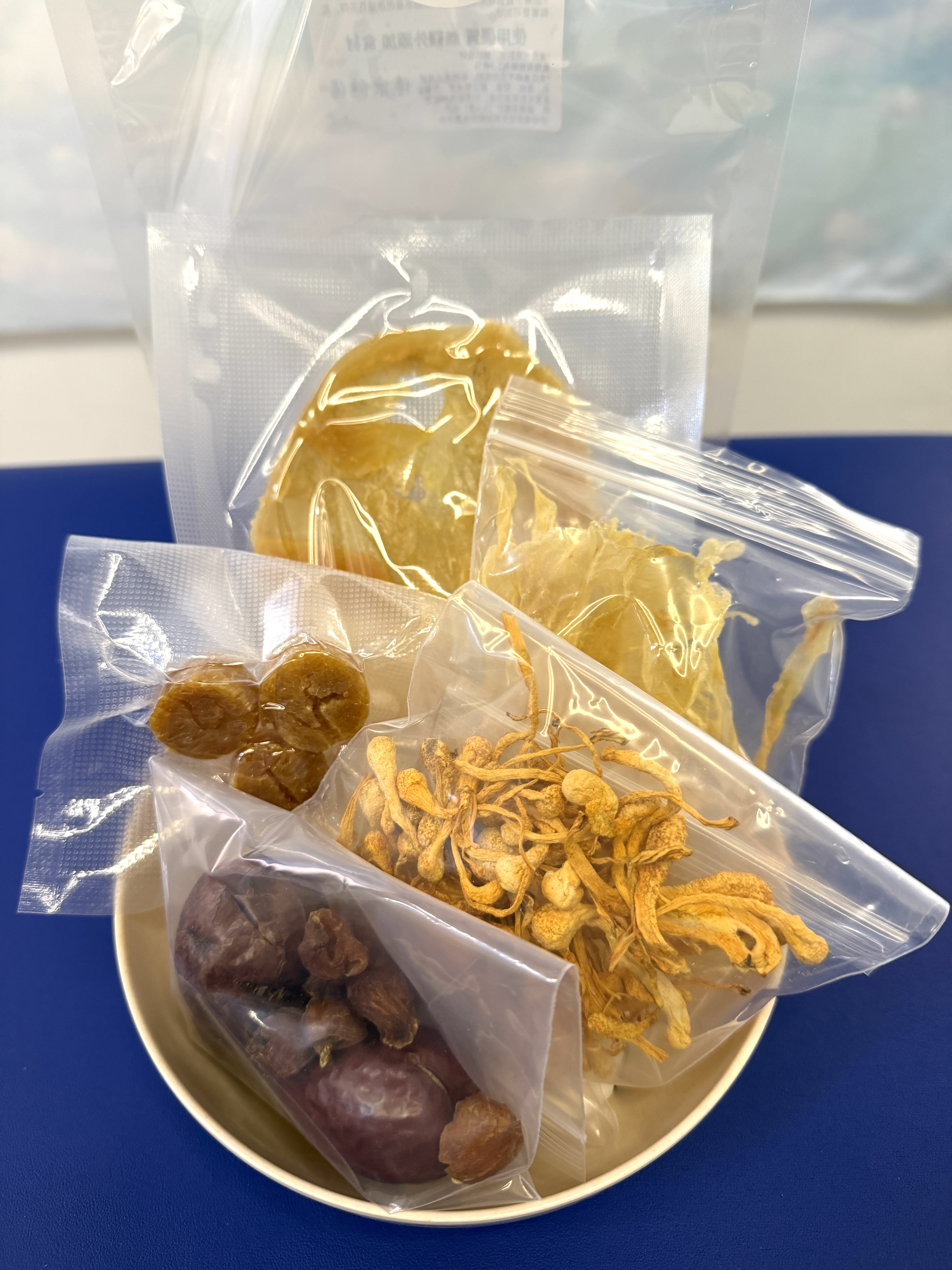 滋補花膠螺片湯