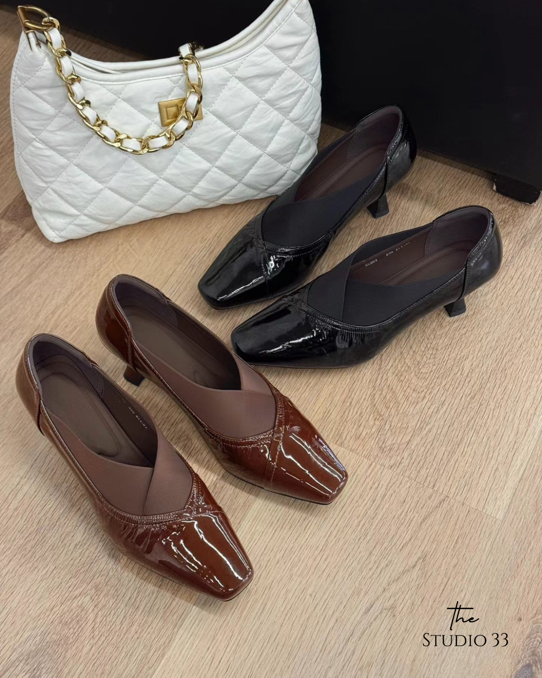 亮澤芭蕾V口設計低跟鞋