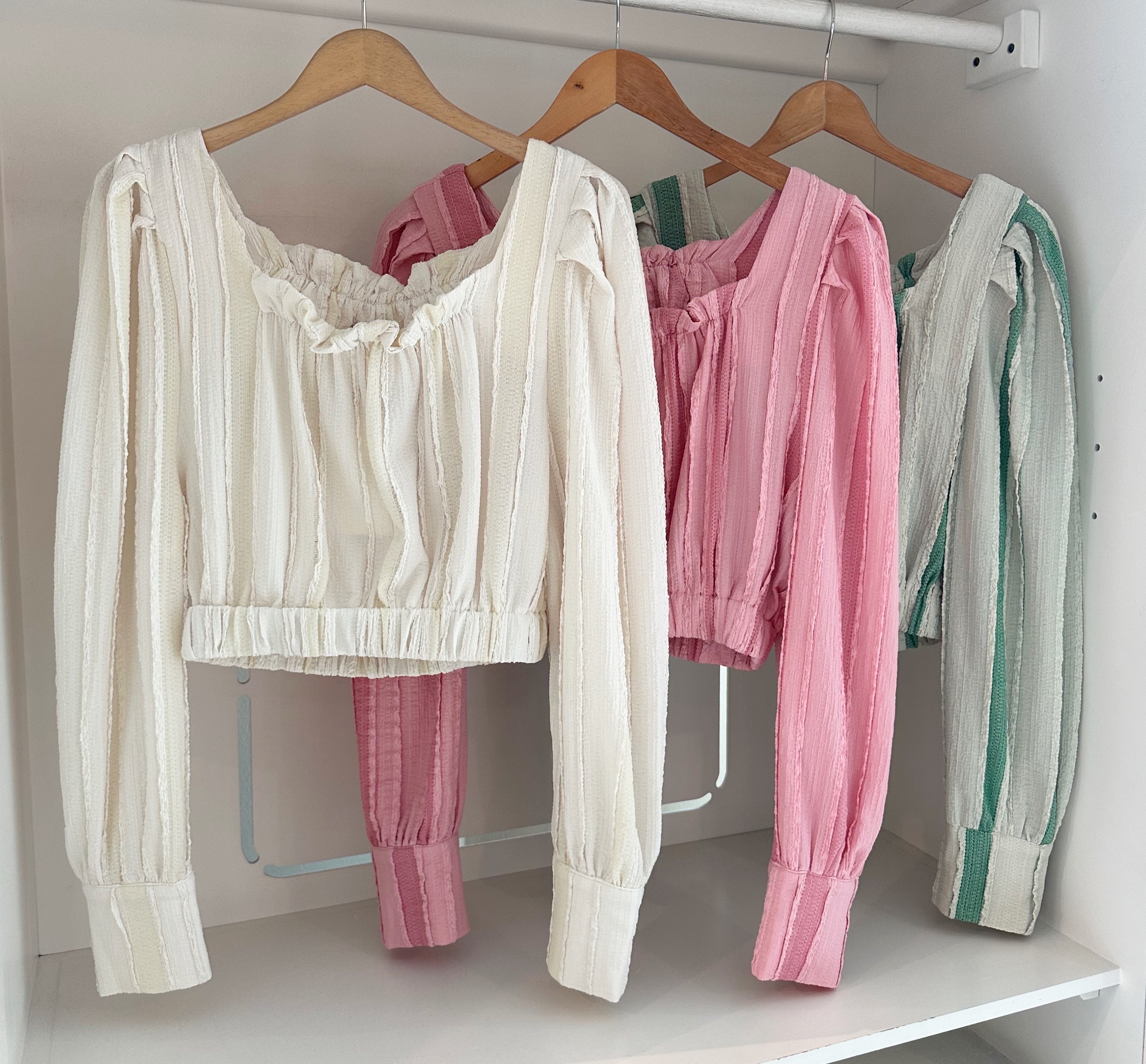 LONG SLEEVE STRIPED CROP BLOUSE