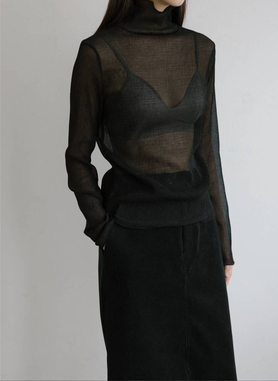 高領卷邊雪紡上衣