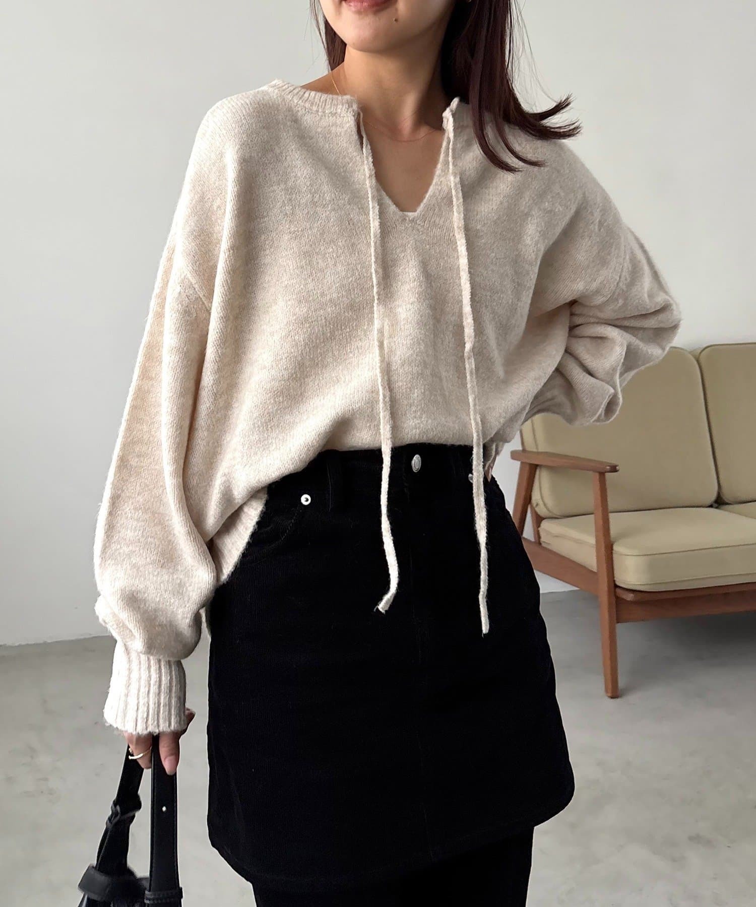 CAPRICIEUX LE'MAGE(カプリシュレマージュ)  【前後2WAY】もちふわ2WAYスキッパーニット米白（LEZ1052405A0001）