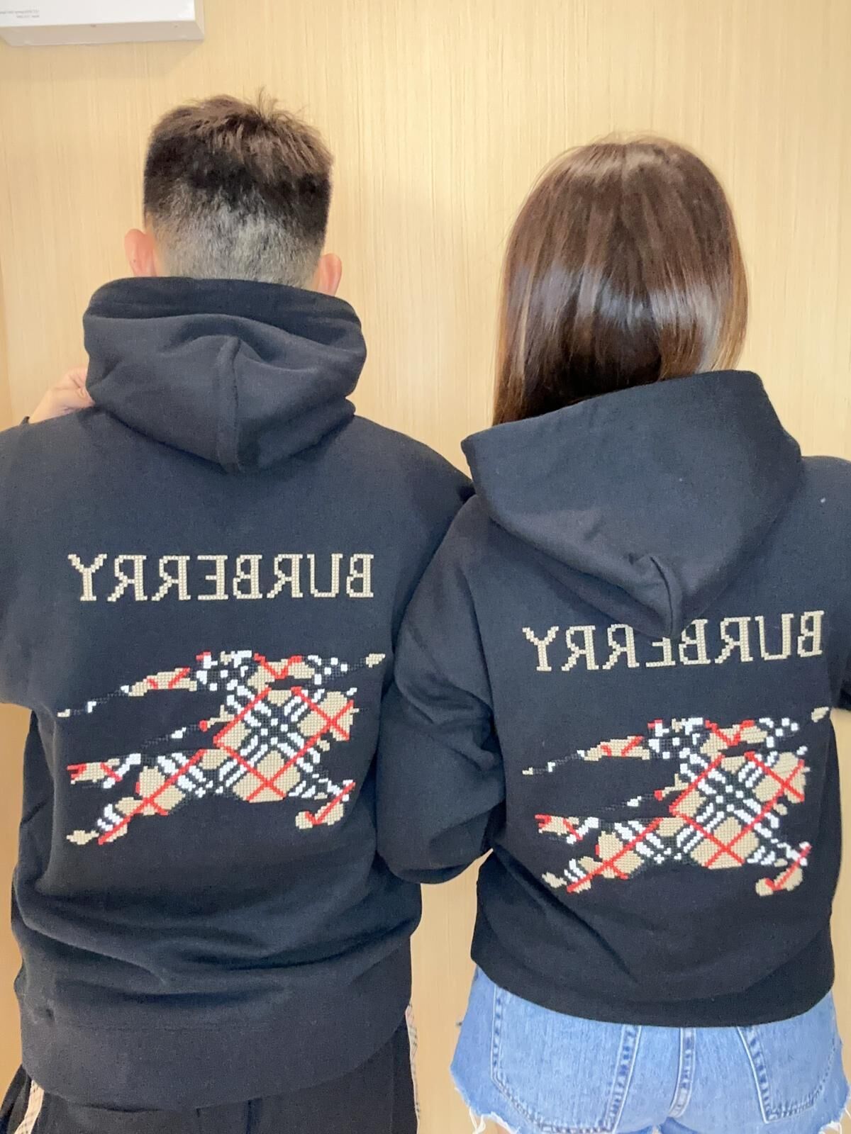 BBR 背後織花戰馬 有帽衞衣 男女同款