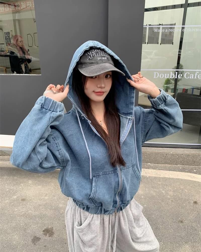 【時髦運動風水洗連帽牛仔外套】（現貨）