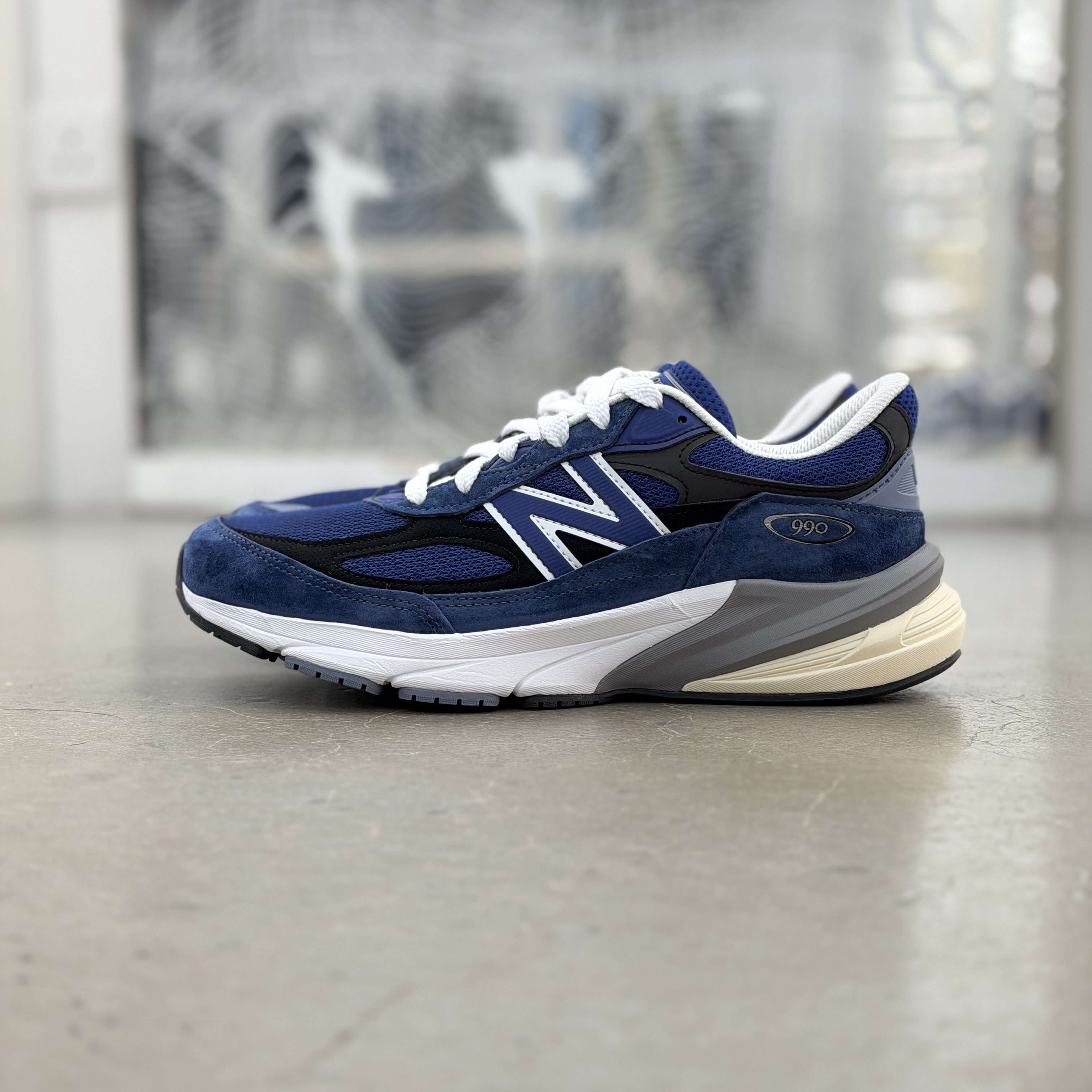 New Balance U990IA6