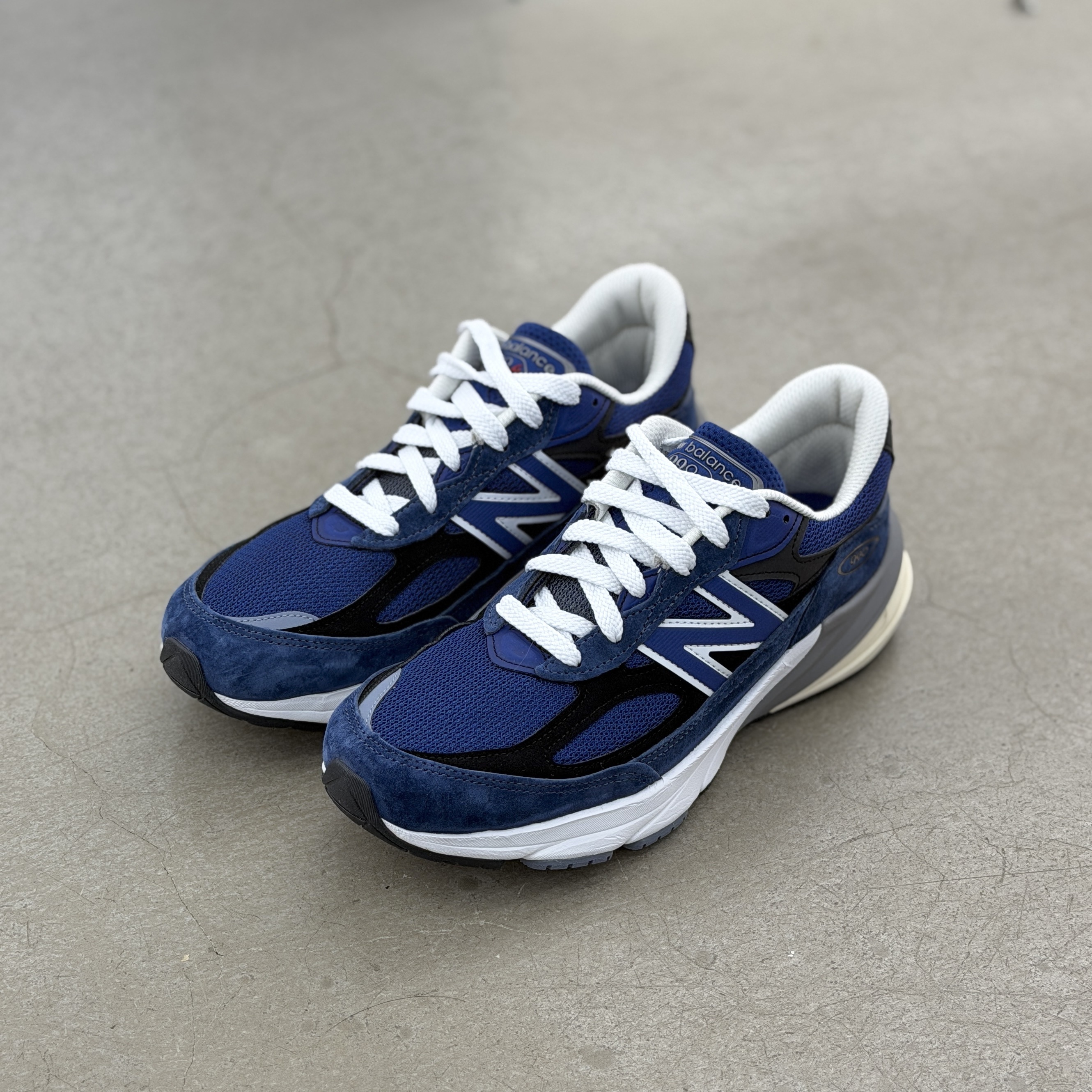New Balance U990IA6