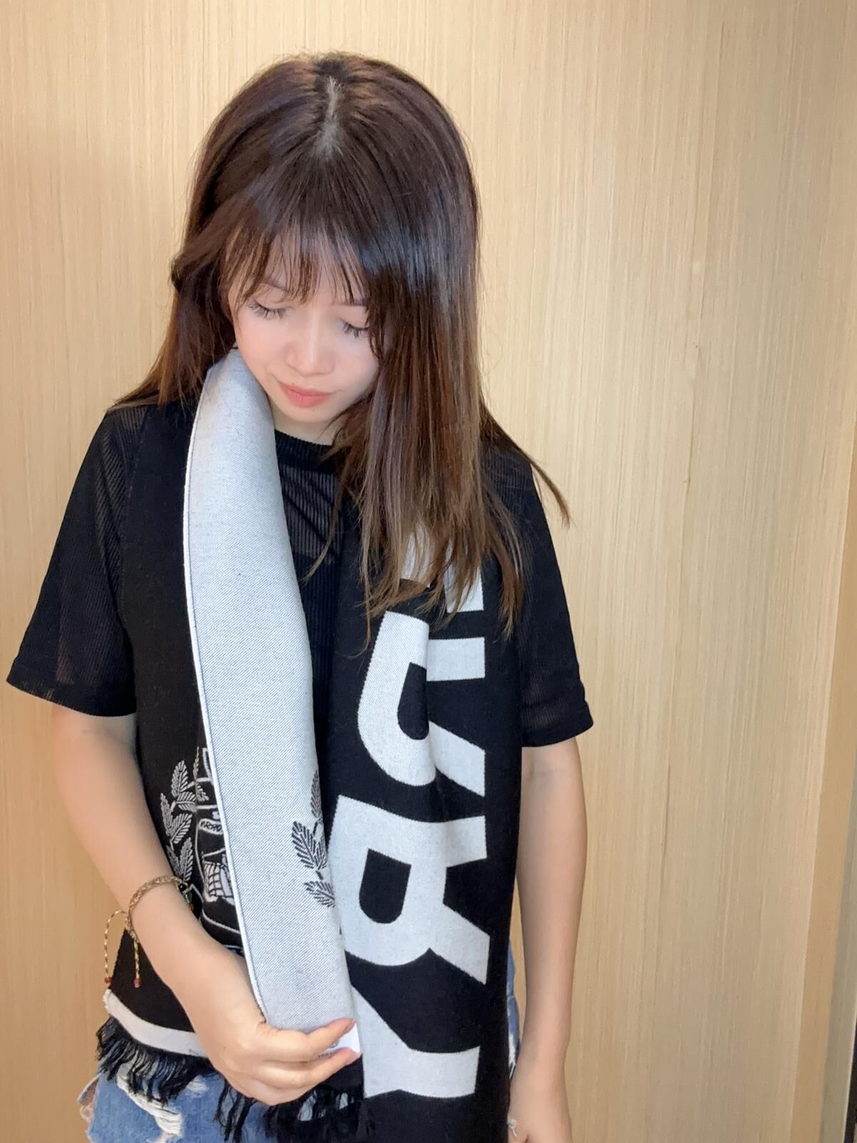 BBR 黑併白色 字母戰馬徽章Scarf 圍巾