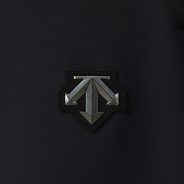 DESCENTE 迪桑特 經典 小LOGO 機能長褲 直筒褲管 黑色