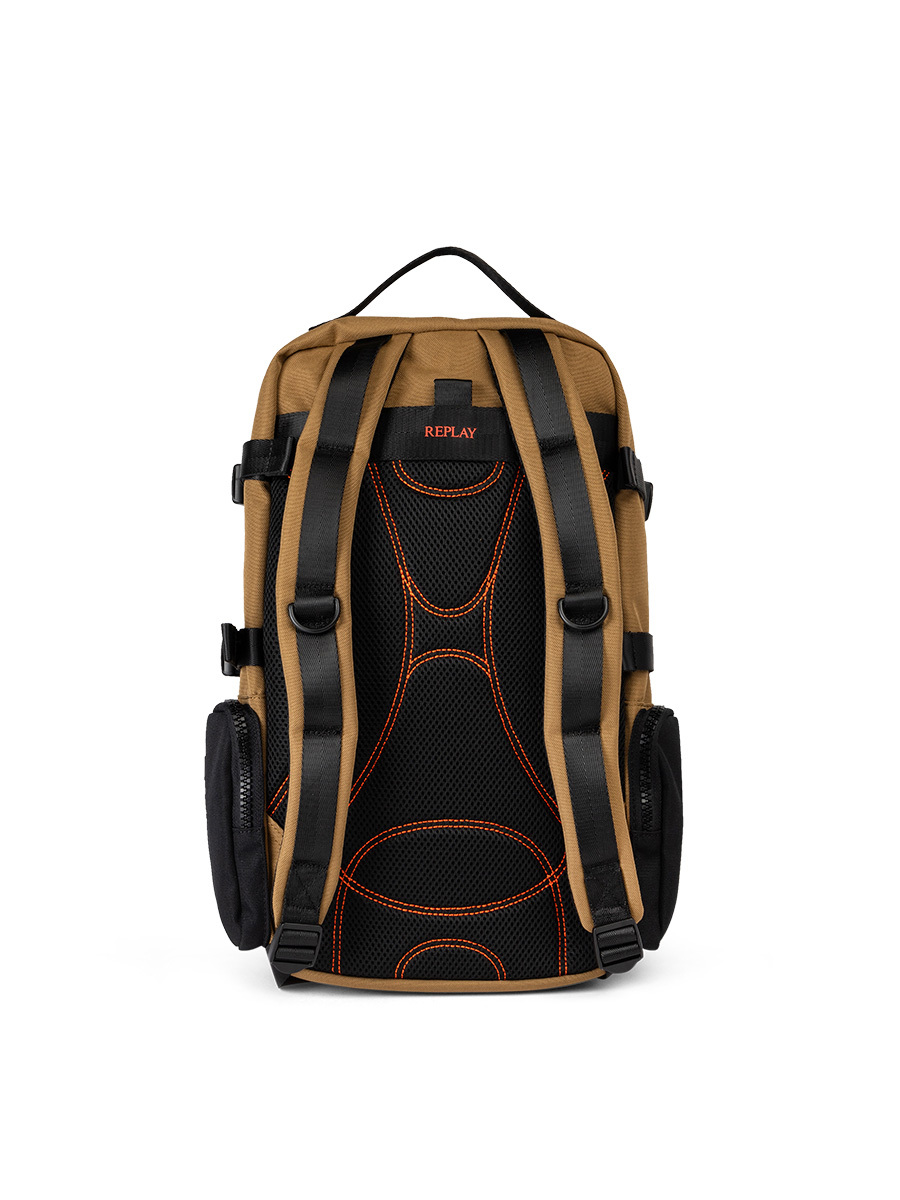 卡其色多功能後背包