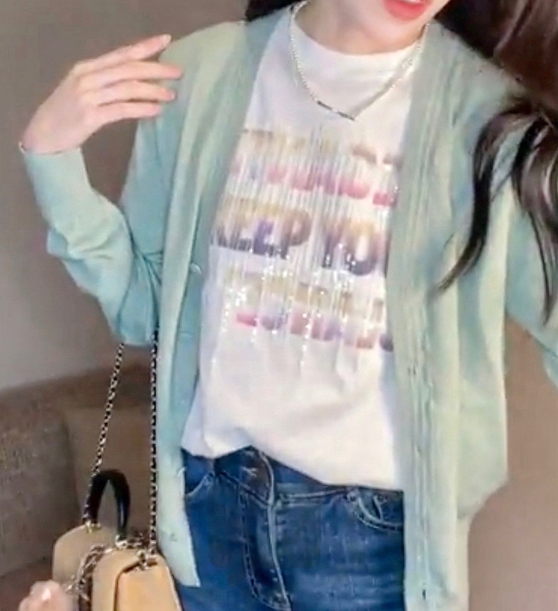 素面順身薄針織外套