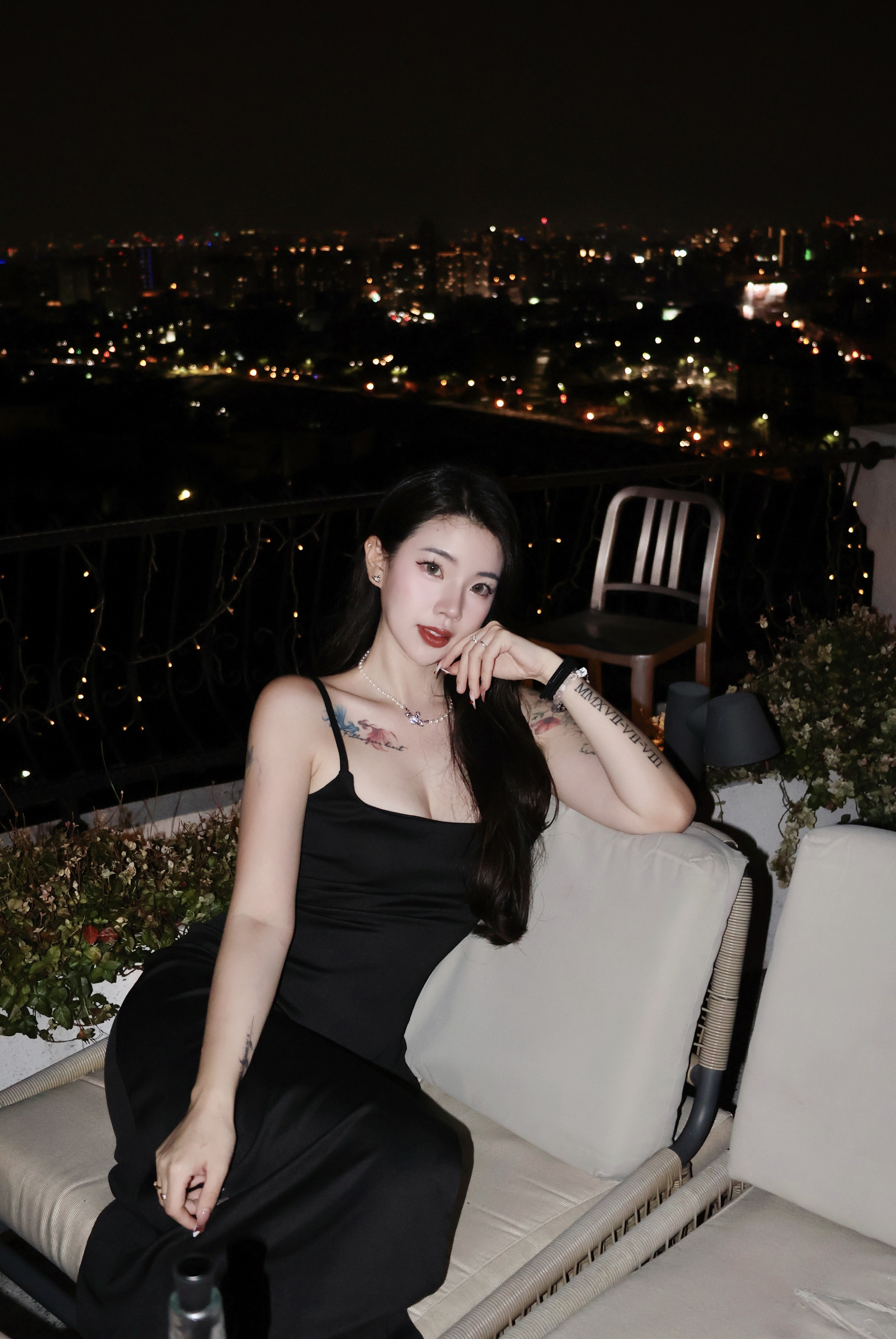 純欲露背蕾絲洋🥂