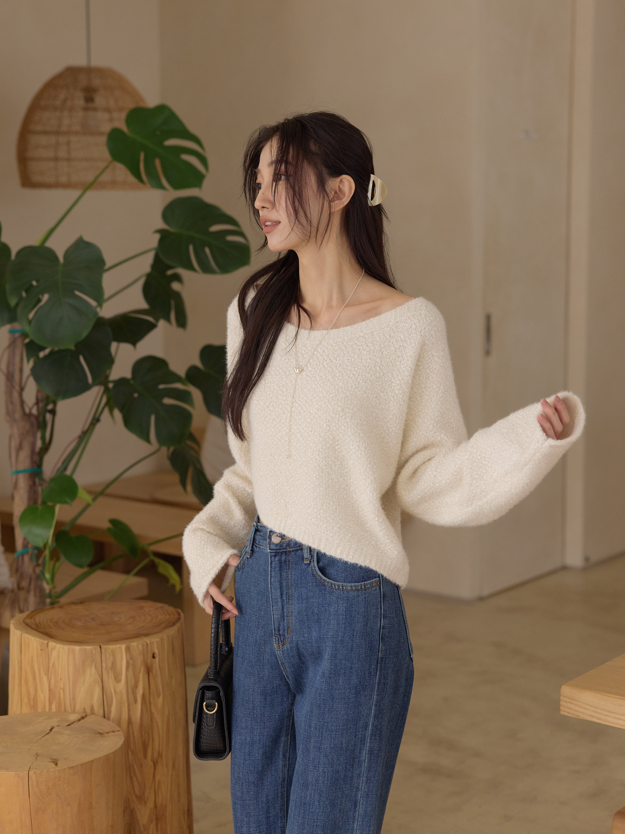 混織大圓領斜切針織